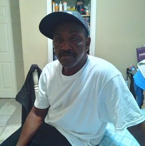 Meet your Posher, Carlos